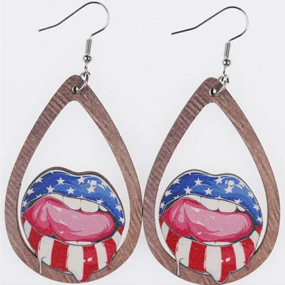 New patrotic lips earrings fun whimsical kawaii kiss july 4th 2/$20 | NWOT
